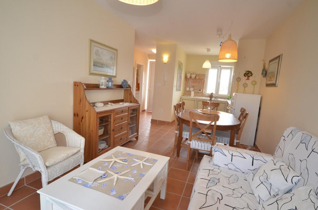 Apartment Anna Borik Rovigno Esterno foto